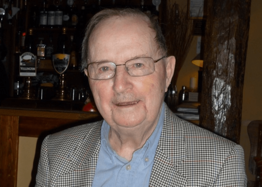 Denis Comer Obituary - image