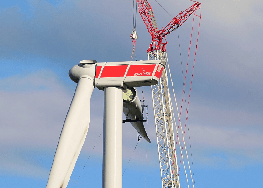 Keeping it safe and efficient when working in wind - image